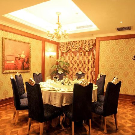 Chengdu French Theme Gold Palace Buitenkant foto