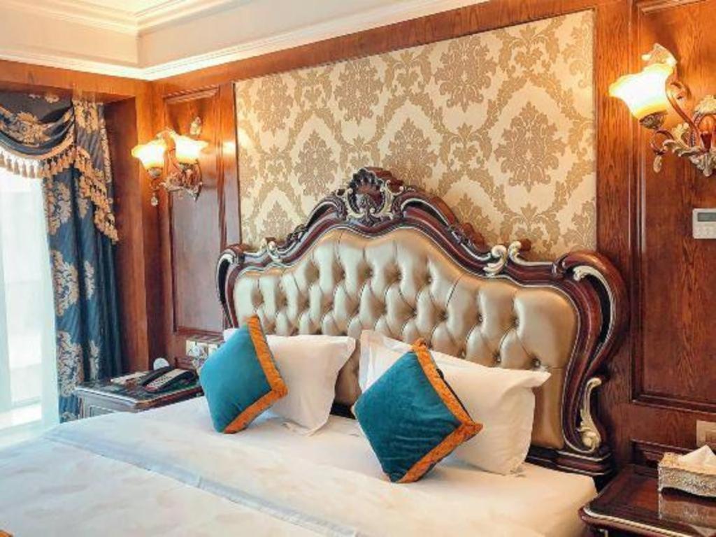 Chengdu French Theme Gold Palace Buitenkant foto