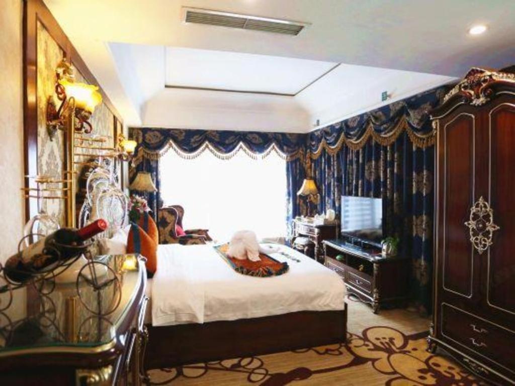 Chengdu French Theme Gold Palace Buitenkant foto