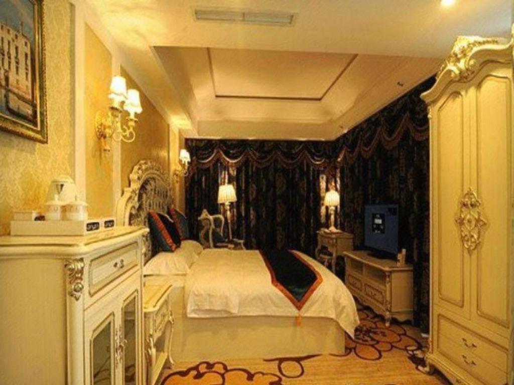 Chengdu French Theme Gold Palace Buitenkant foto