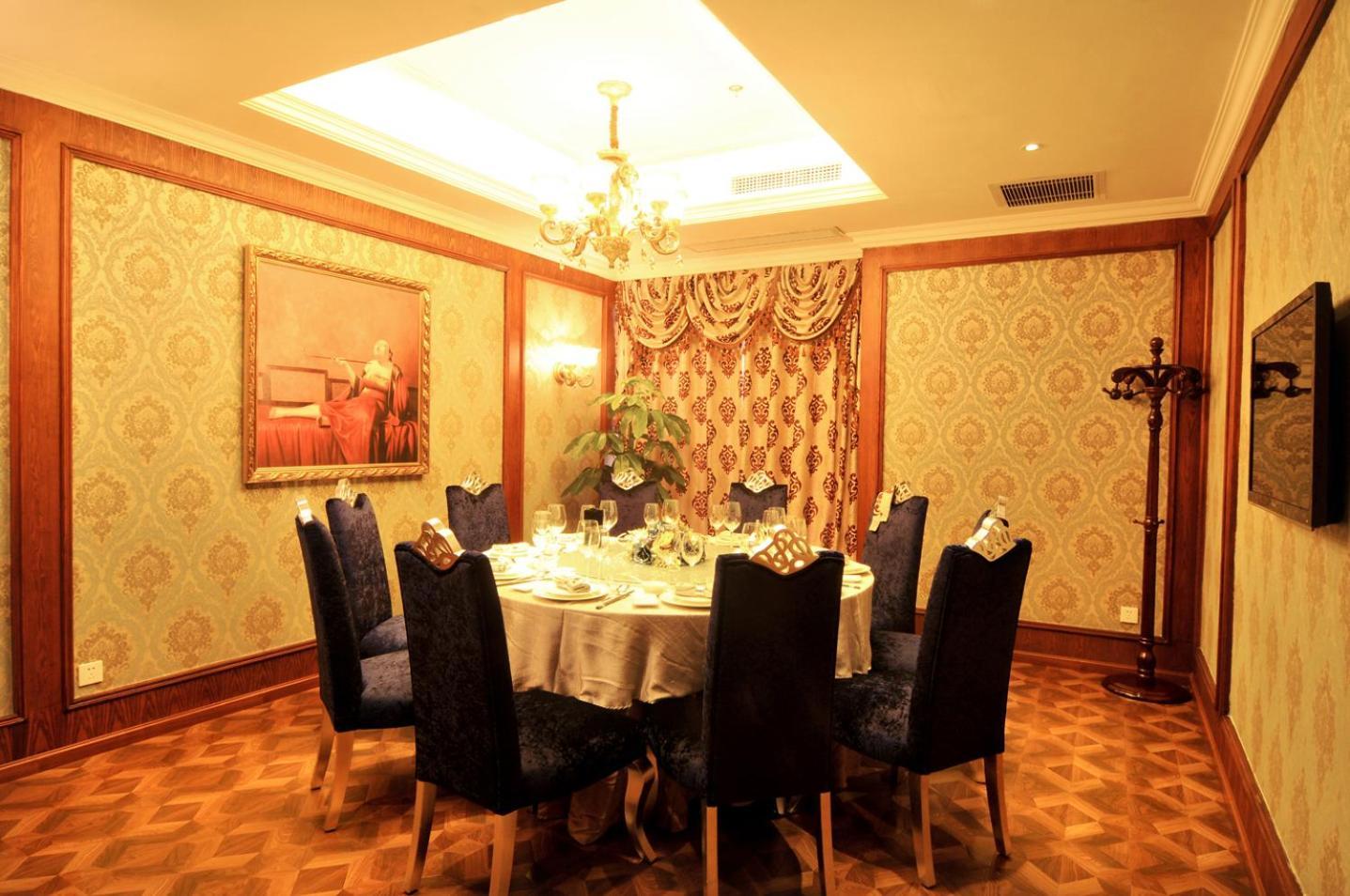 Chengdu French Theme Gold Palace Buitenkant foto
